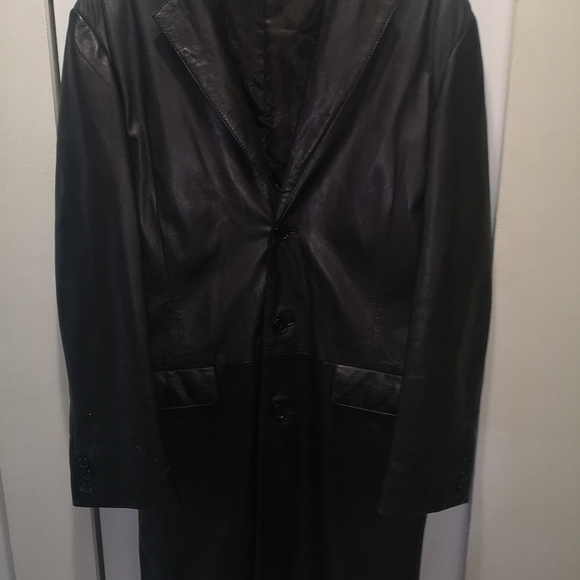 Men's 3/4 black leather coat size Medium - Picture 2 of 16